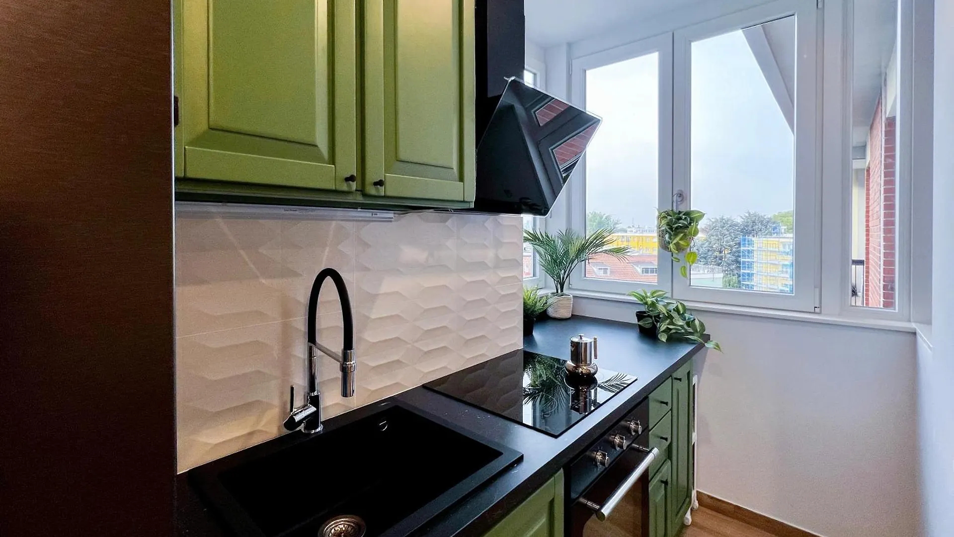 Repetti Suites - Two Adjacent & Independent Apartments 10 Minutes To Milan City Centre & Linate Airport 0*,  意大利