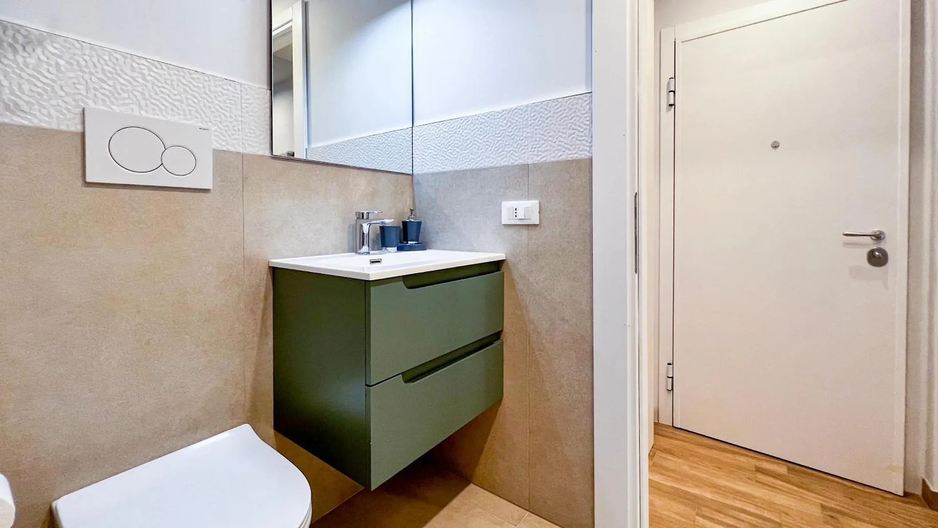 Repetti Suites - Two Adjacent & Independent Apartments 10 Minutes To Milan City Centre & Linate Airport