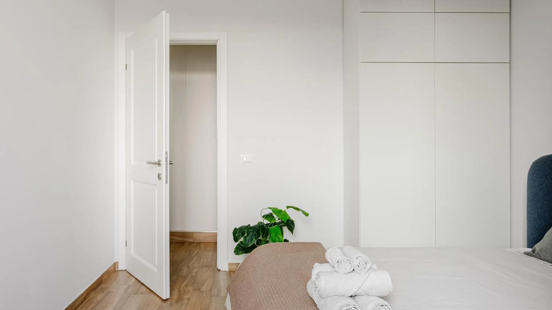 Repetti Suites - Two Adjacent & Independent Apartments 10 Minutes To Milan City Centre & Linate Airport